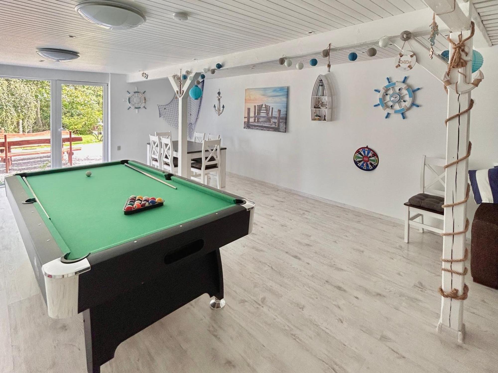 Apartamenty Molle Åkirkeby Buitenkant foto