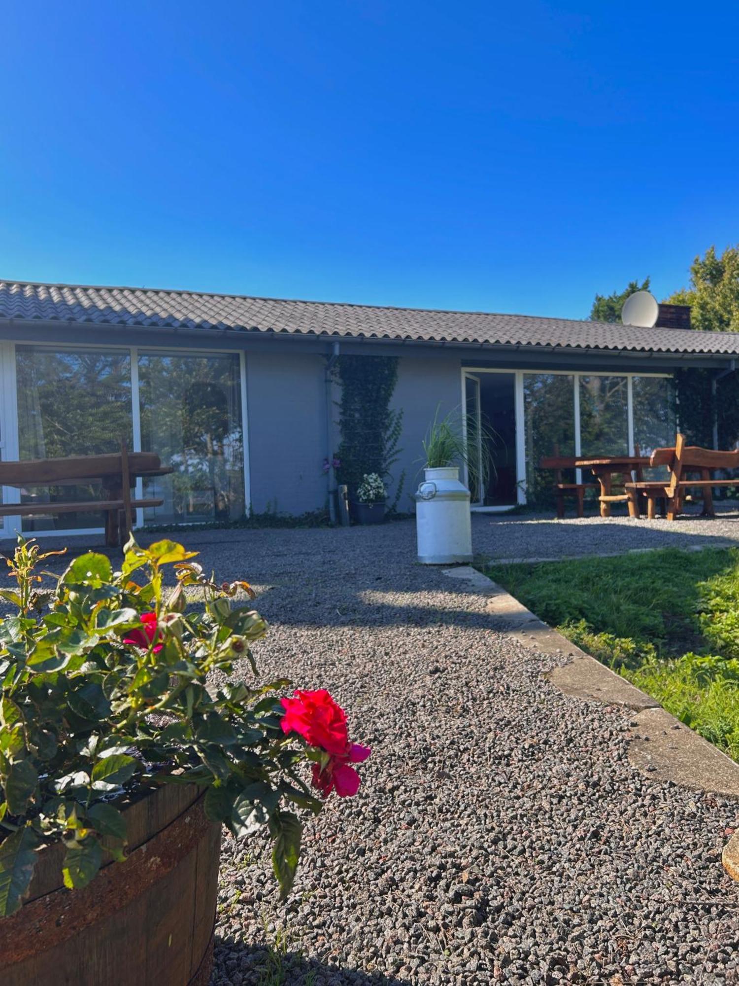 Apartamenty Molle Åkirkeby Buitenkant foto