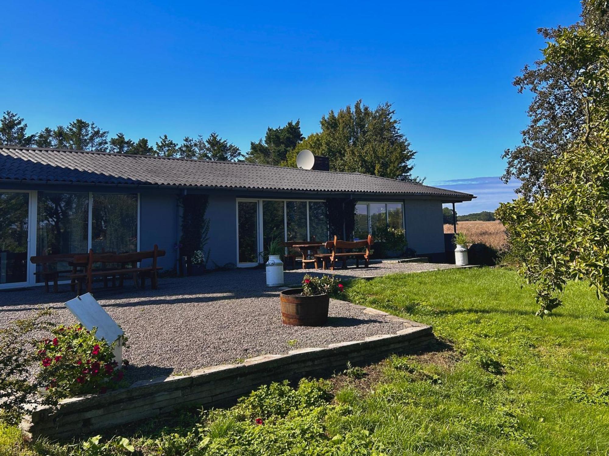 Apartamenty Molle Åkirkeby Buitenkant foto
