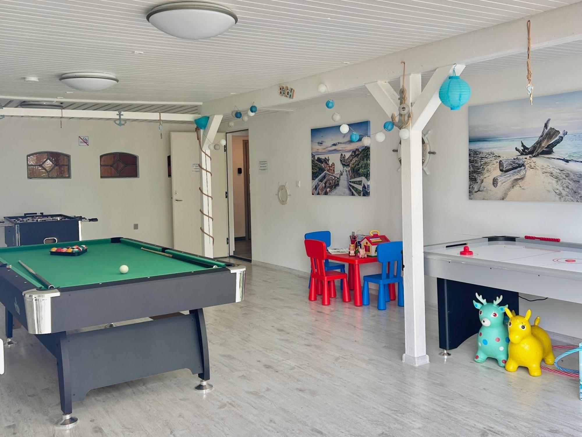 Apartamenty Molle Åkirkeby Buitenkant foto